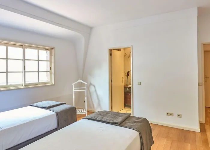 Feriehus River House *