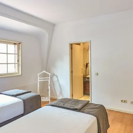 בית נופש River House *